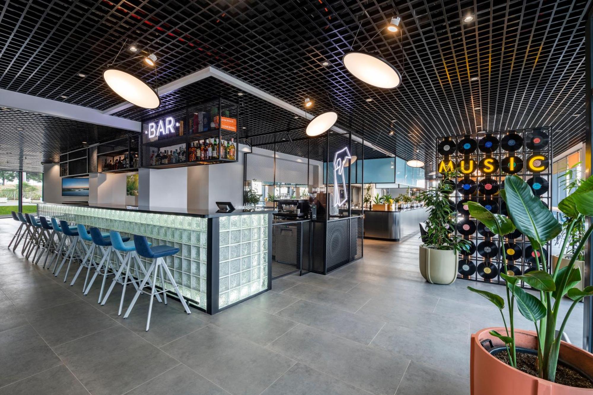 Ibis Tbilisi Airport 호텔 외부 사진
